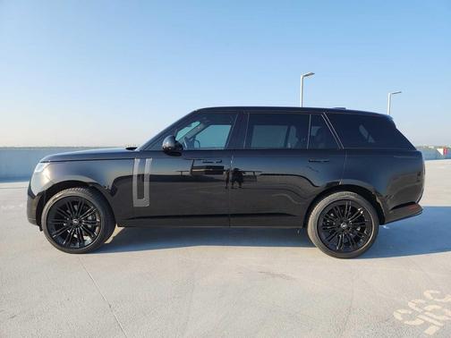 2024 Land Rover Range Rover P400 SE LWB 7 Seat