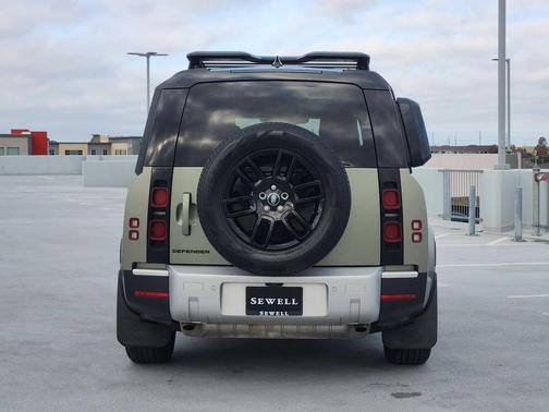 2024 Land Rover Defender 130 P400 S