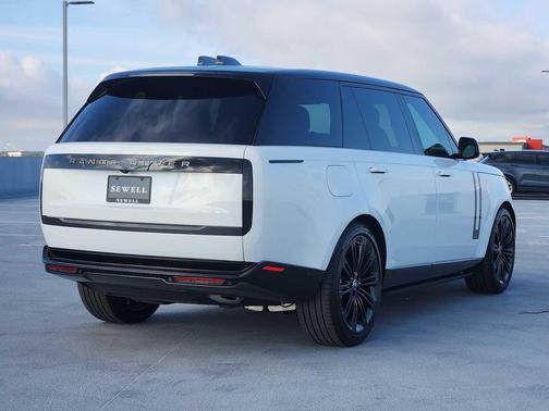 2025 Land Rover Range Rover P400 SE 7 Seat