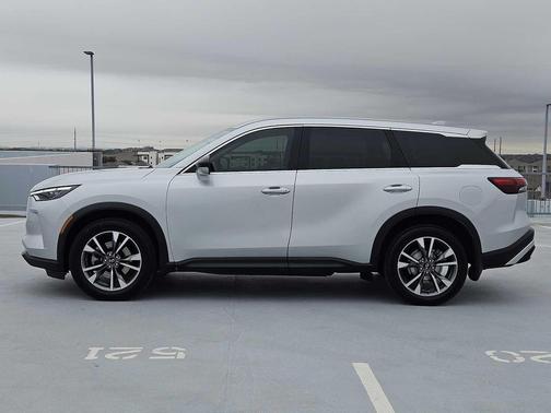 2023 INFINITI QX60 PURE