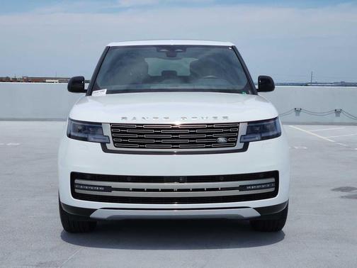 Fuji White 2025 Land Rover Range Rover P400 SE SWB