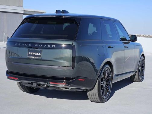 2026 Land Rover Range Rover P400 SE