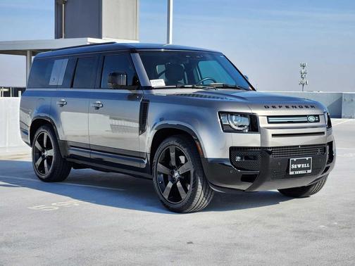 2024 Land Rover Defender 130 P400 X-Dynamic SE