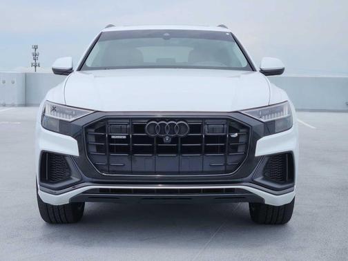 Glacier White Metallic 2021 Audi Q8 55 Prestige