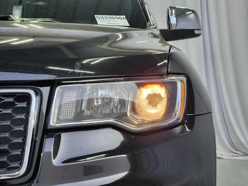 Diamond Black Crystal Pearlcoat 2019 Jeep Grand Cherokee Limited
