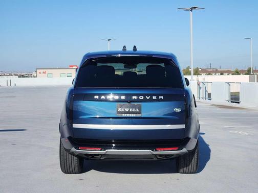 2023 Land Rover Range Rover Autobiography LWB 7 Seat