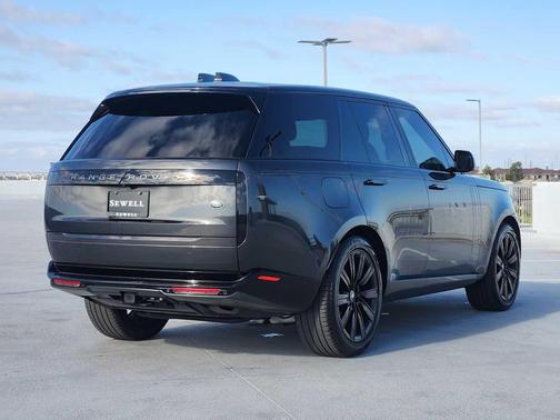 2023 Land Rover Range Rover P400 SE SWB
