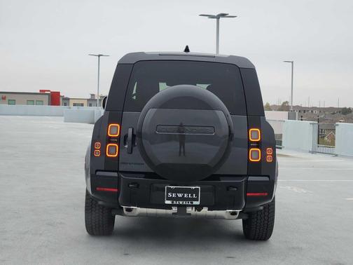 2026 Land Rover Defender P400 X-Dynamic SE