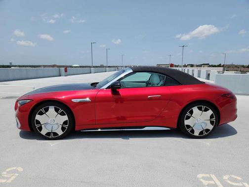 MANUFAKTUR Garnet Red Metallic (Red Ambiance) 2026 Mercedes-Benz Maybach SL 680 Monogram Series 4MATIC