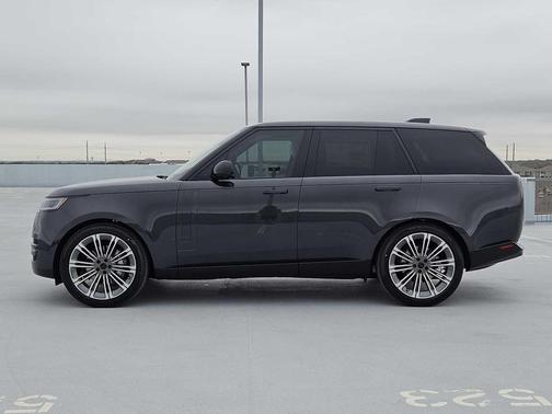 2026 Land Rover Range Rover P400 SE