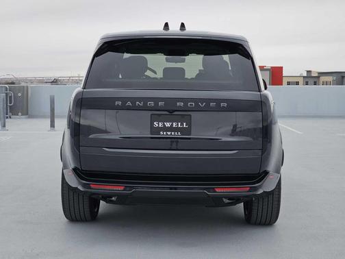 2026 Land Rover Range Rover P400 SE