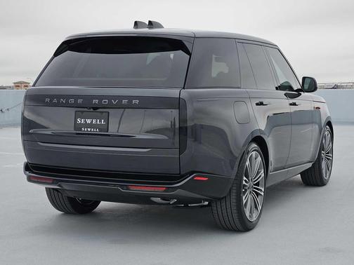 2026 Land Rover Range Rover P400 SE