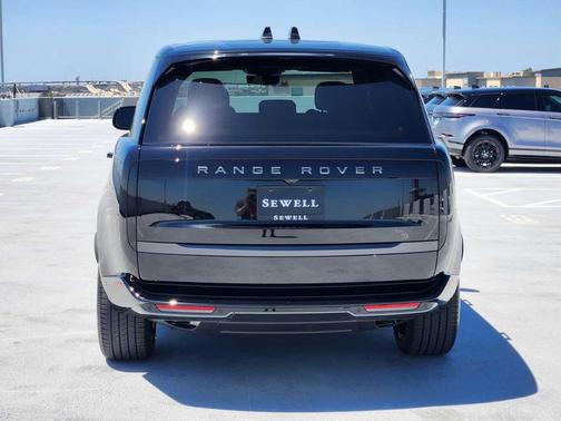 2025 Land Rover Range Rover P400 SE