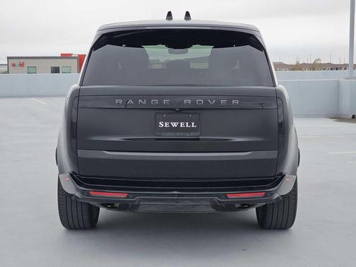 2025 Land Rover Range Rover P400 SE SWB