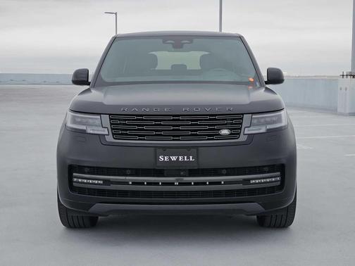 2025 Land Rover Range Rover P400 SE SWB