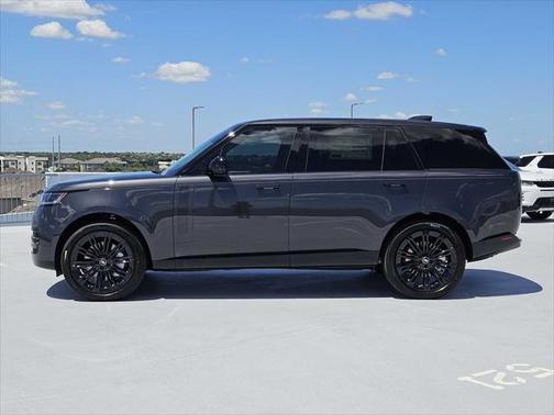 2025 Land Rover Range Rover P530 SE 7 Seat