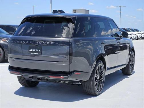 2025 Land Rover Range Rover P530 SE 7 Seat