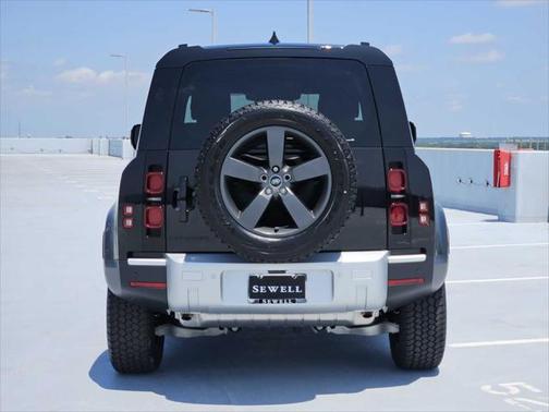 2025 Land Rover Defender 90 P300 S