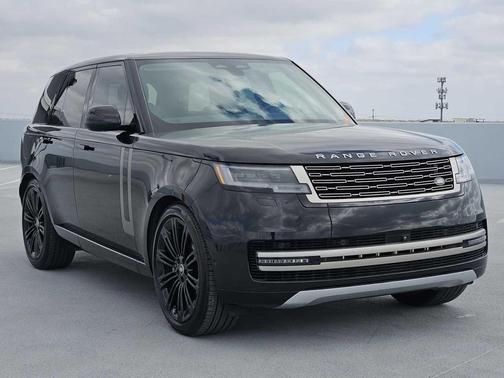 2025 Land Rover Range Rover P530 SE SWB