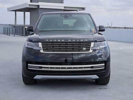 2025 Land Rover Range Rover P530 SE SWB