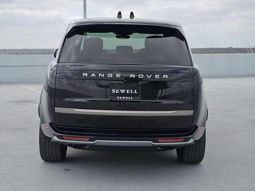 2025 Land Rover Range Rover P530 SE SWB