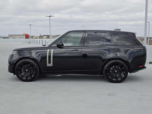 2025 Land Rover Range Rover P530 SE SWB