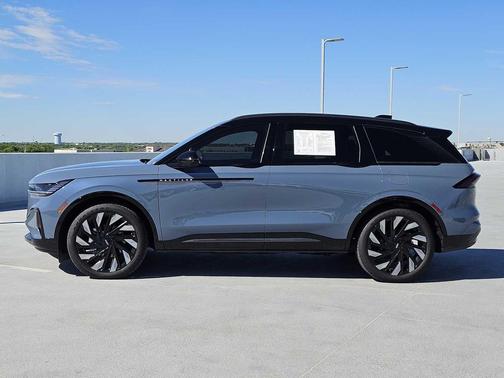 Whisper Blue Metallic Clearcoat 2025 Lincoln Nautilus Reserve