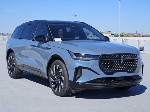 Whisper Blue Metallic Clearcoat 2025 Lincoln Nautilus Reserve