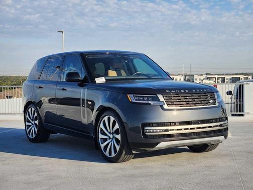 2025 Land Rover Range Rover P400 SE SWB
