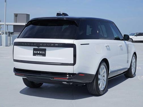2025 Land Rover Range Rover P400 SE