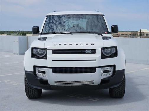 2025 Land Rover Defender 110 P300