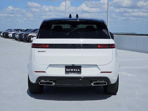 2025 Land Rover Range Rover Sport SE