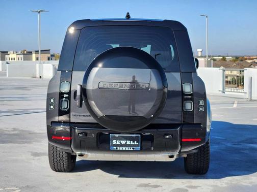2026 Land Rover Defender P400 X-Dynamic SE