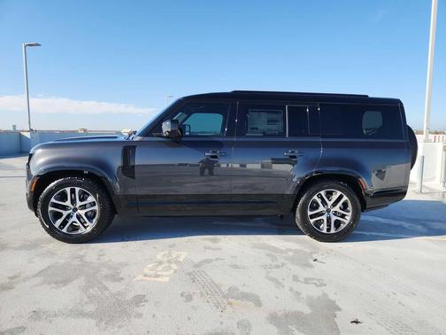 2026 Land Rover Defender P400 X-Dynamic SE