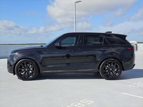 2025 Land Rover Range Rover Sport SE