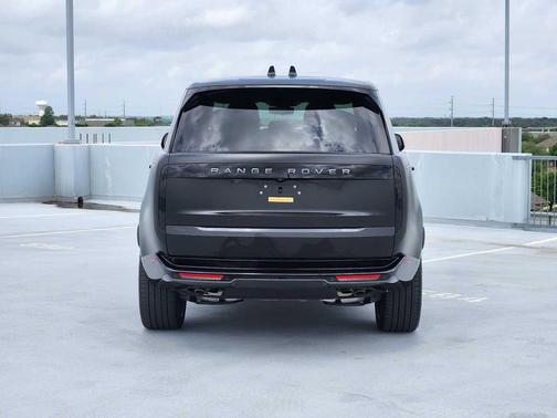 Obsidian Black SV Bespoke Ultra Metallic Satin 2025 Land Rover Range Rover P530 SE LWB 7 Seat