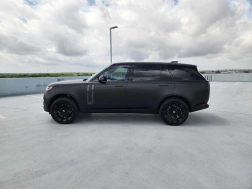 Obsidian Black SV Bespoke Ultra Metallic Satin 2025 Land Rover Range Rover P530 SE LWB 7 Seat