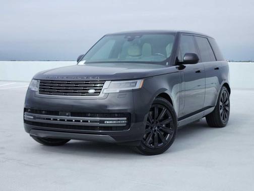 SANTORINI BLACK 2026 Land Rover Range Rover P550e SE