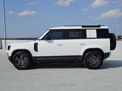 2025 Land Rover Defender 110 P300