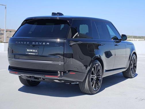 2026 Land Rover Range Rover P400 SE