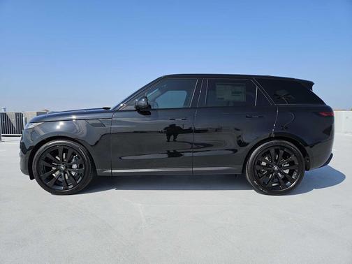 2025 Land Rover Range Rover Sport SE