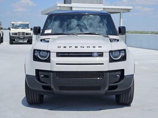 BORASCO GREY 2026 Land Rover Defender P300 S