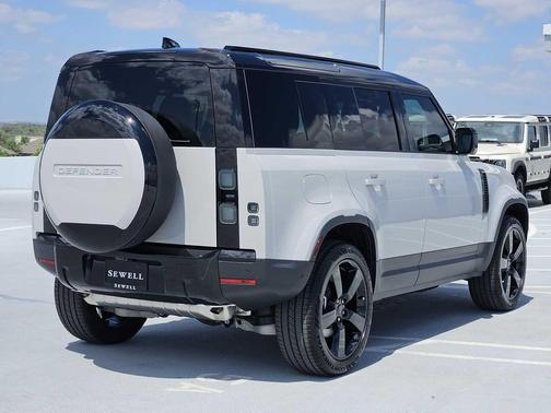 BORASCO GREY 2026 Land Rover Defender P300 S