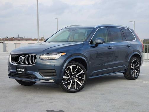 2020 Volvo XC90 T6 Momentum