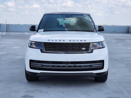 2025 Land Rover Range Rover P400 SE