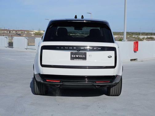 2023 Land Rover Range Rover Autobiography LWB