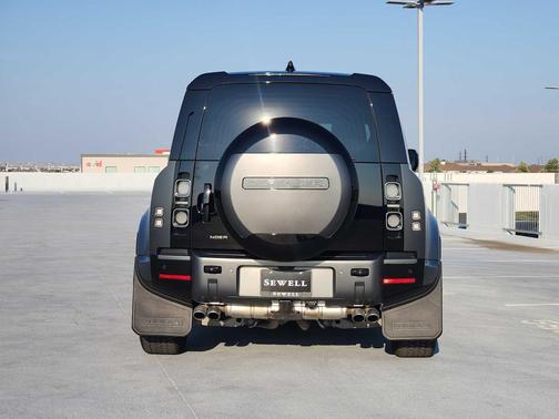 2024 Land Rover Defender 110 P525 Carpathian Edition