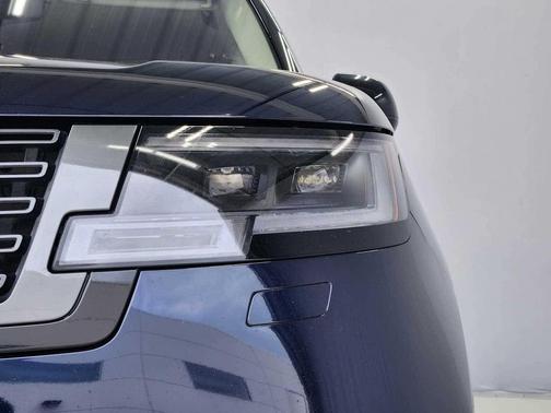 Portofino Blue Metallic 2023 Land Rover Range Rover P530 SE SWB