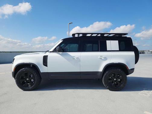 2025 Land Rover Defender 110 P400 S