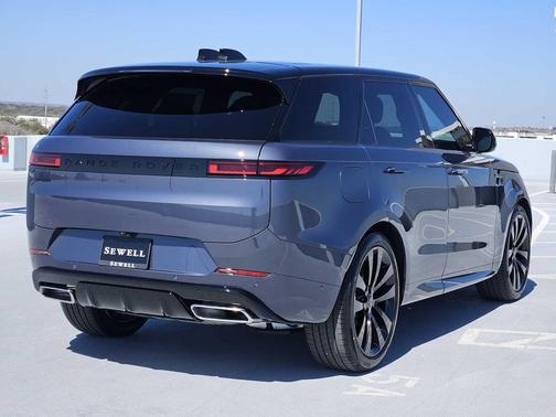 2026 Land Rover Range Rover Sport SE